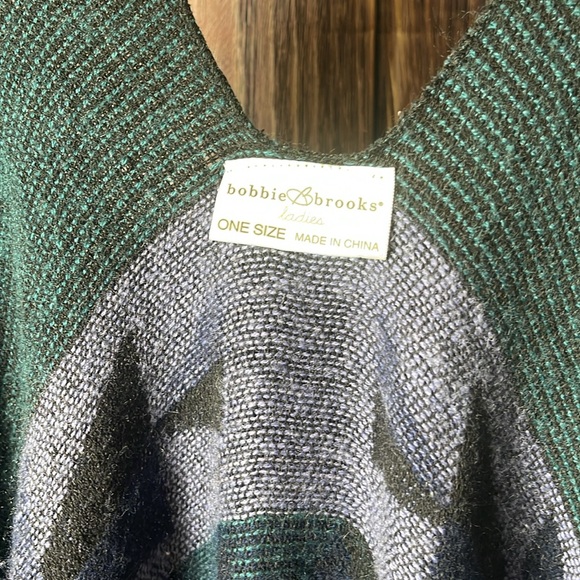 Bobbie Brooks Wrap - Picture 4 of 7